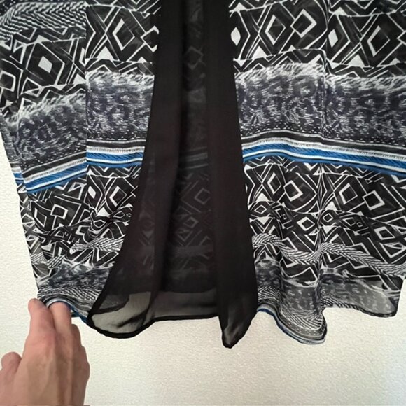 Sara Michelle Sleeveless, Semi-Sheer, Buttondown Top, Plus Size 2X - Picture 6 of 8